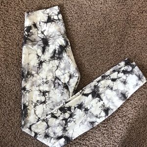Lululemon wunder under tie dye leggings
